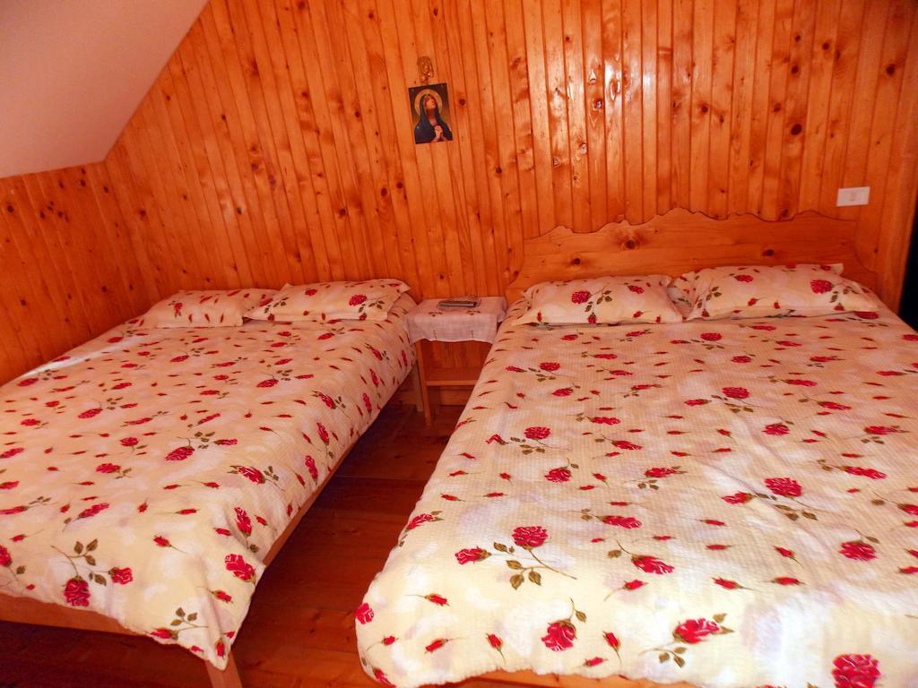 Pensiunea Paradiso Poiana Teiului Room photo