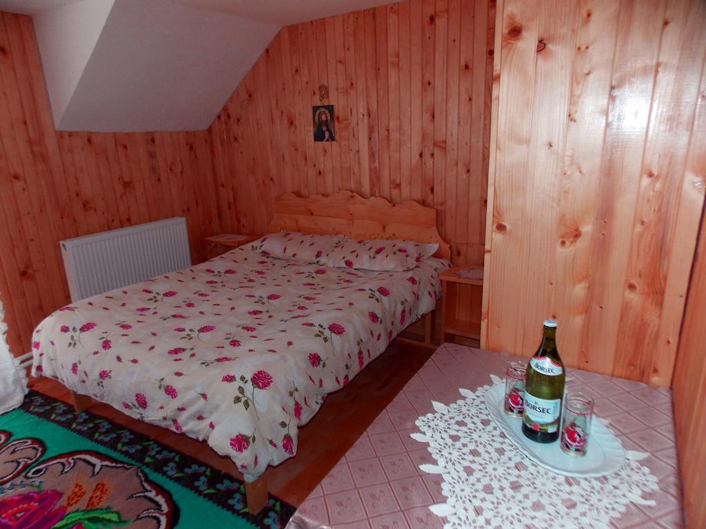 Pensiunea Paradiso Poiana Teiului Room photo